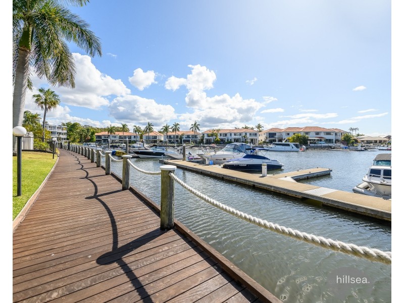 1/41A Broadwater Street, Runaway Bay QLD 4216