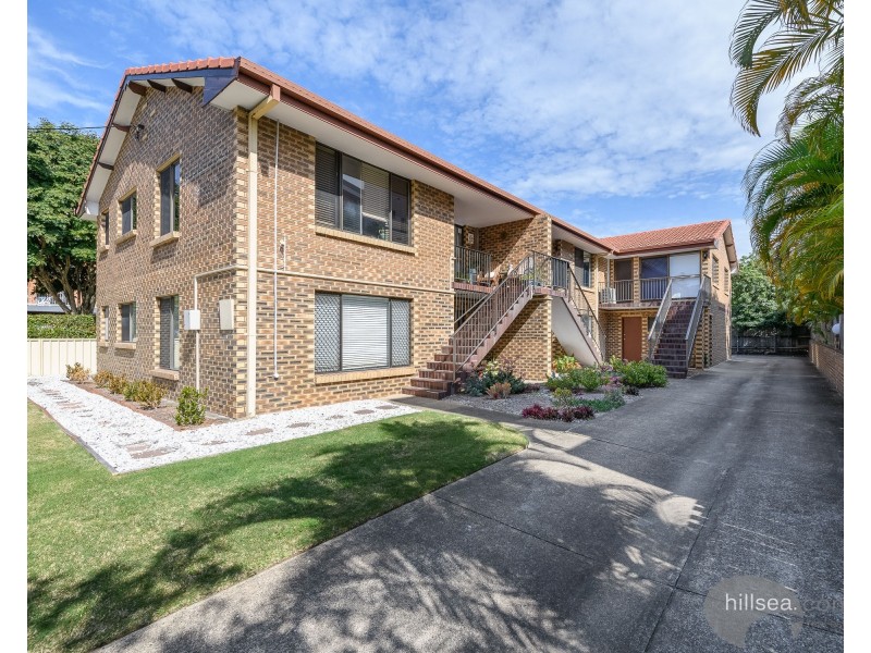 2/18 Madang Crescent, Runaway Bay QLD 4216