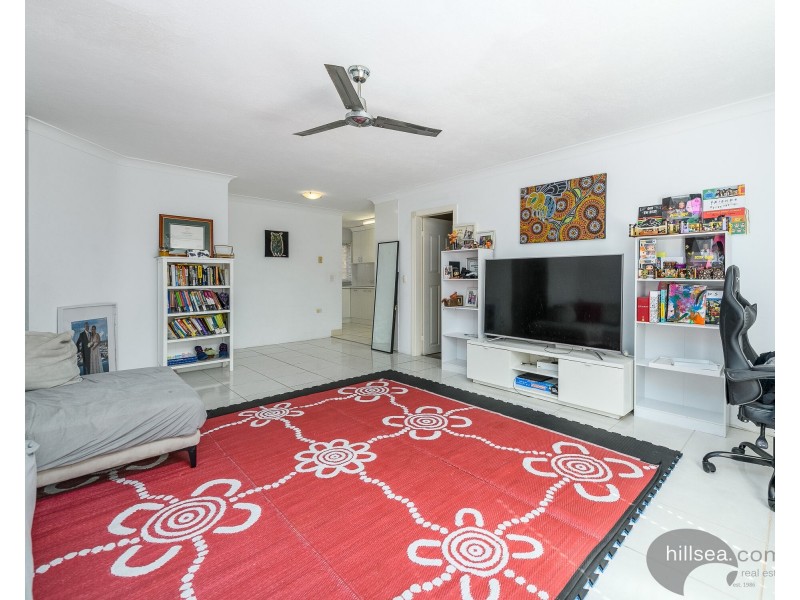 2/18 Madang Crescent, Runaway Bay QLD 4216