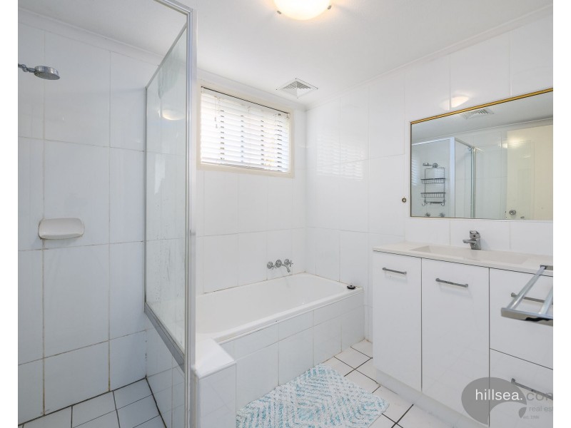 2/18 Madang Crescent, Runaway Bay QLD 4216