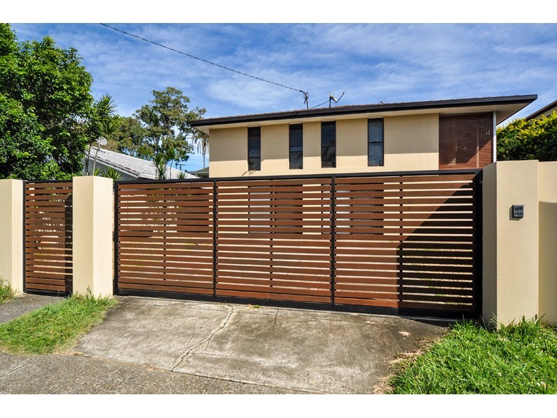 54 Hollywell Road, Biggera Waters QLD 4216