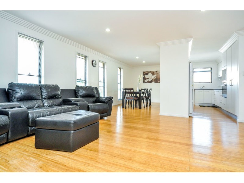 54 Hollywell Road, Biggera Waters QLD 4216