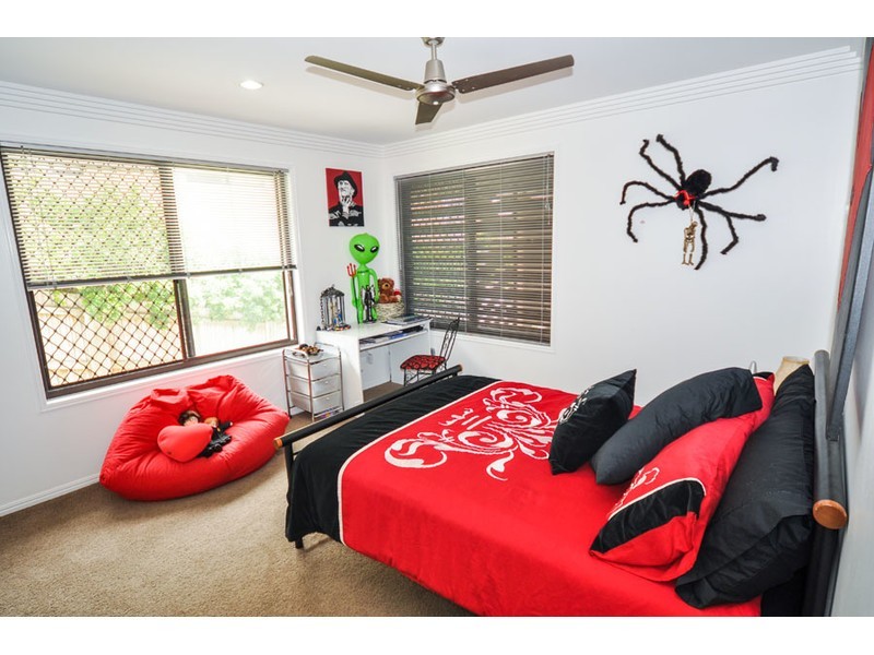 54 Hollywell Road, Biggera Waters QLD 4216