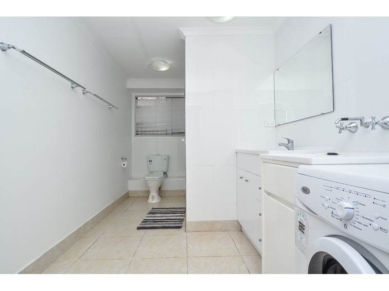 54 Hollywell Road, Biggera Waters QLD 4216