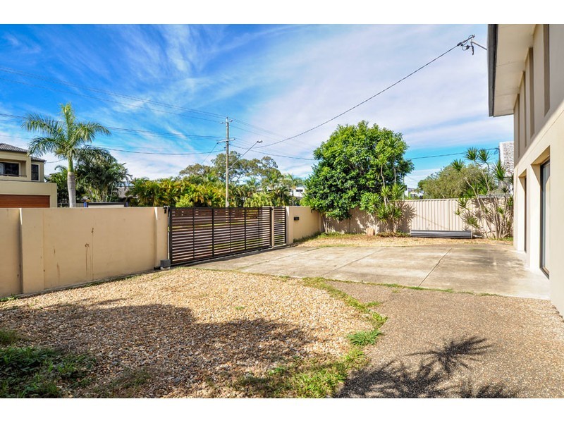 54 Hollywell Road, Biggera Waters QLD 4216