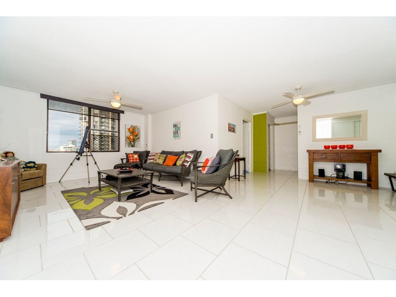 34/72 Marine Parade, Southport QLD 4215