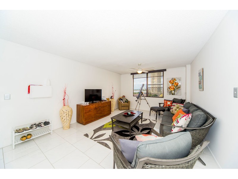 34/72 Marine Parade, Southport QLD 4215