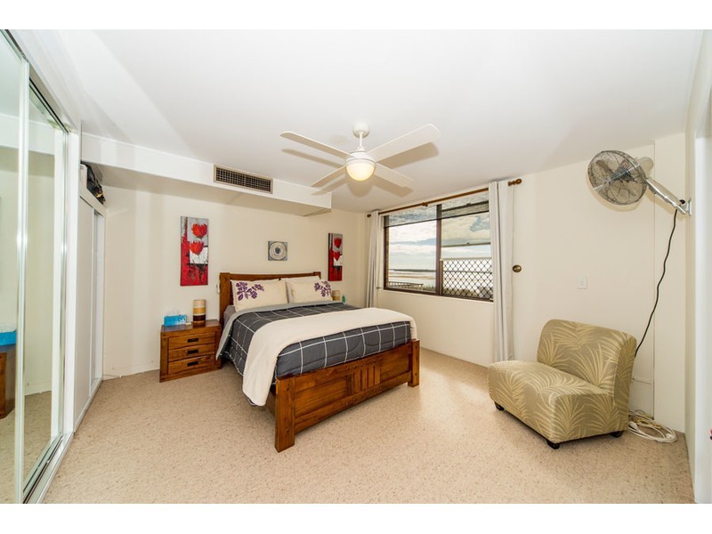 34/72 Marine Parade, Southport QLD 4215