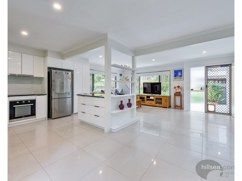 10 Lergessner Street, Biggera Waters QLD 4216