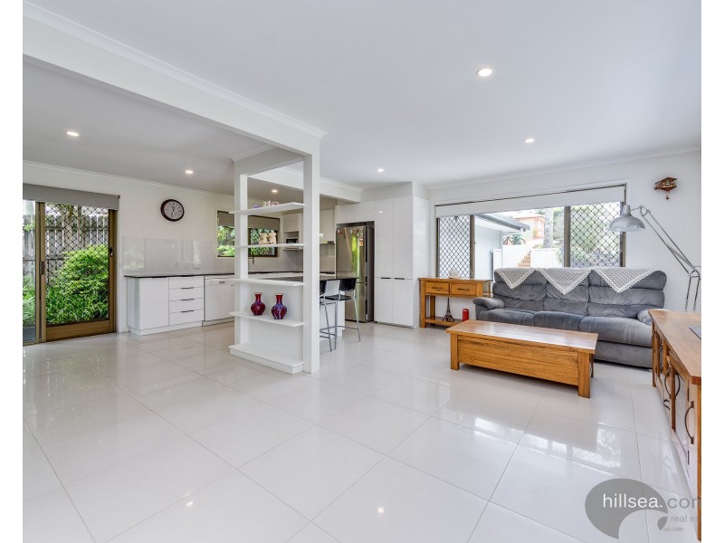 10 Lergessner Street, Biggera Waters QLD 4216