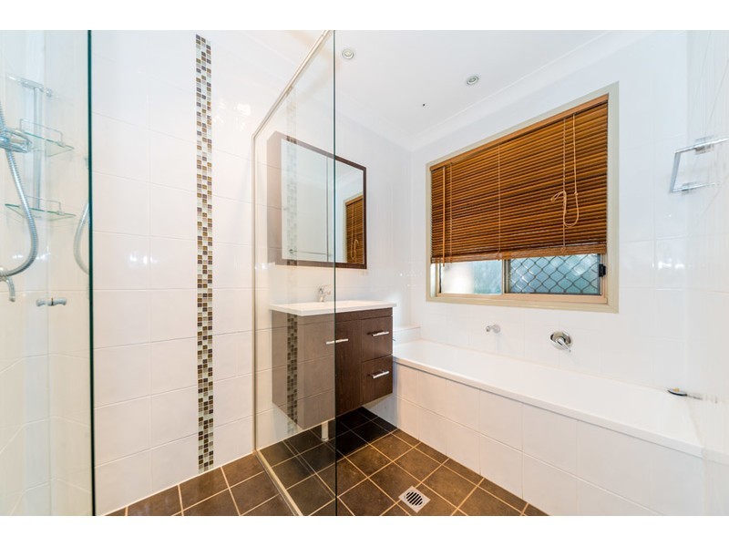 69 Greenacre Drive, Parkwood QLD 4214