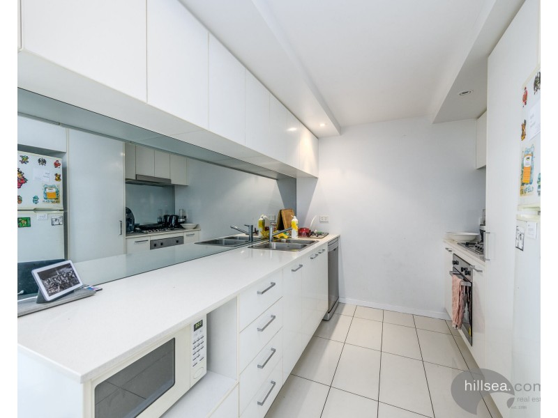 301/41 Harbour Town Drive, Biggera Waters QLD 4216