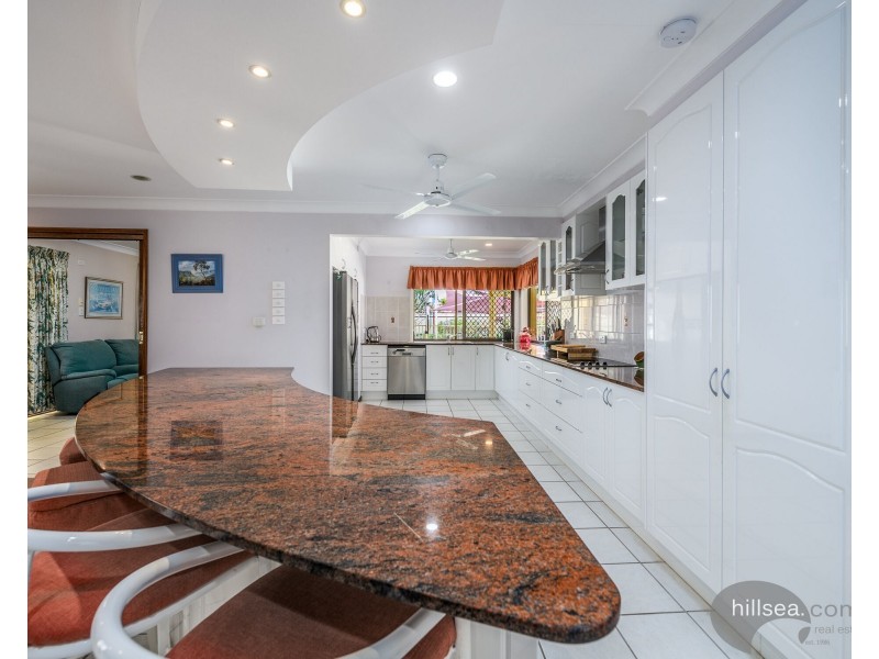 298 Rio Vista Boulevard, Mermaid Waters QLD 4218