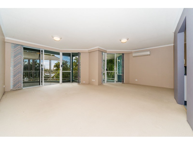 10/75 Morala Avenue, Runaway Bay QLD 4216