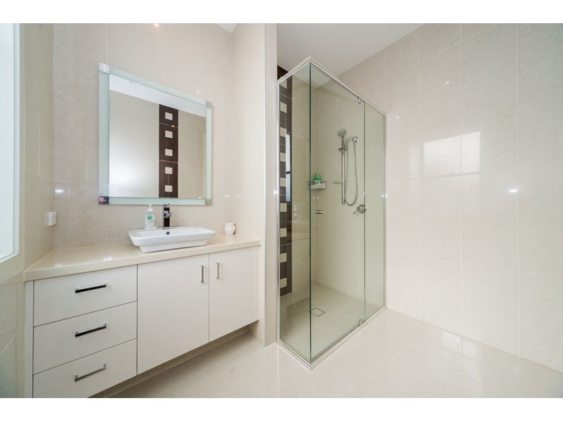 2342 Cressbrook Drive, Hope Island QLD 4212