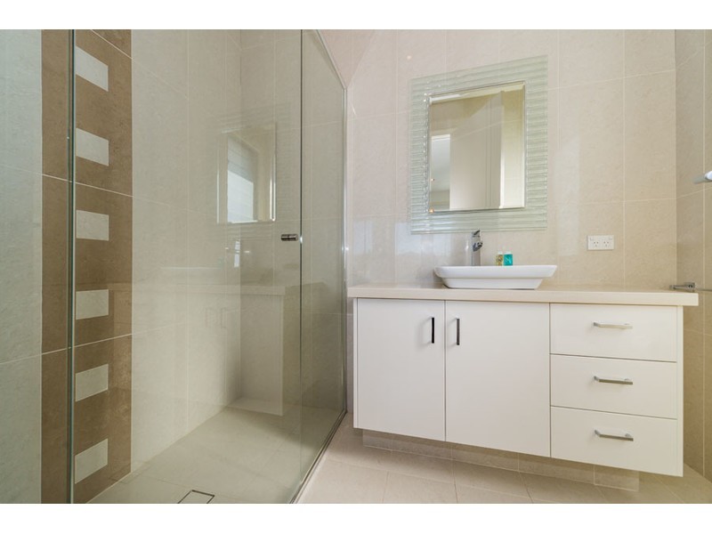 2342 Cressbrook Drive, Hope Island QLD 4212