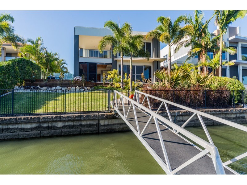 2342 Cressbrook Drive, Hope Island QLD 4212