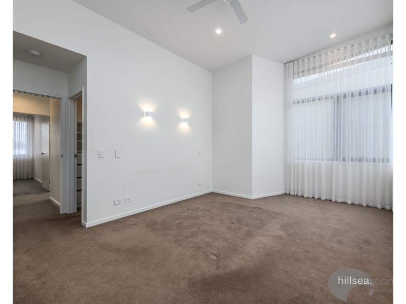 21/1 Lyra Avenue, Hope Island QLD 4212