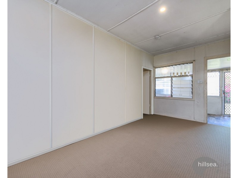 17 Loder Street, Biggera Waters QLD 4216