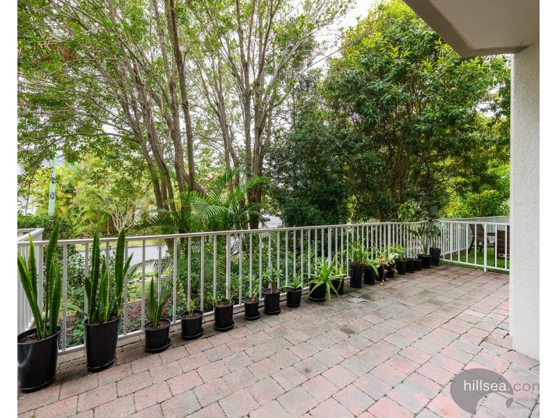 11/37 Bayview Street, Runaway Bay QLD 4216