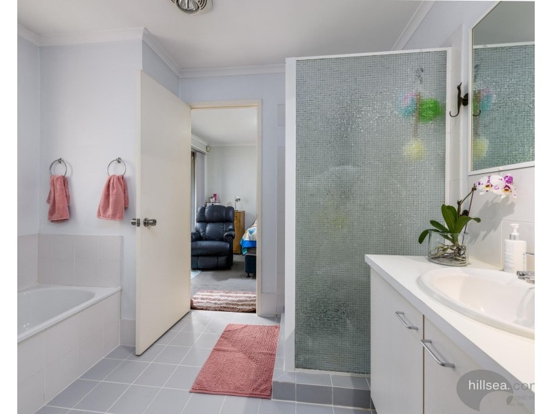 2/35 McMillan Street, Labrador QLD 4215