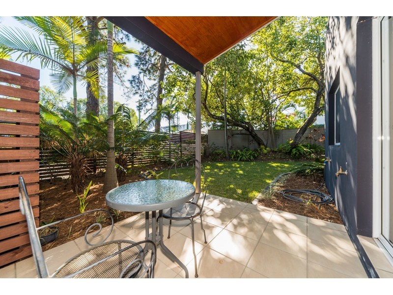 1/42 Margaret Street, Southport QLD 4215