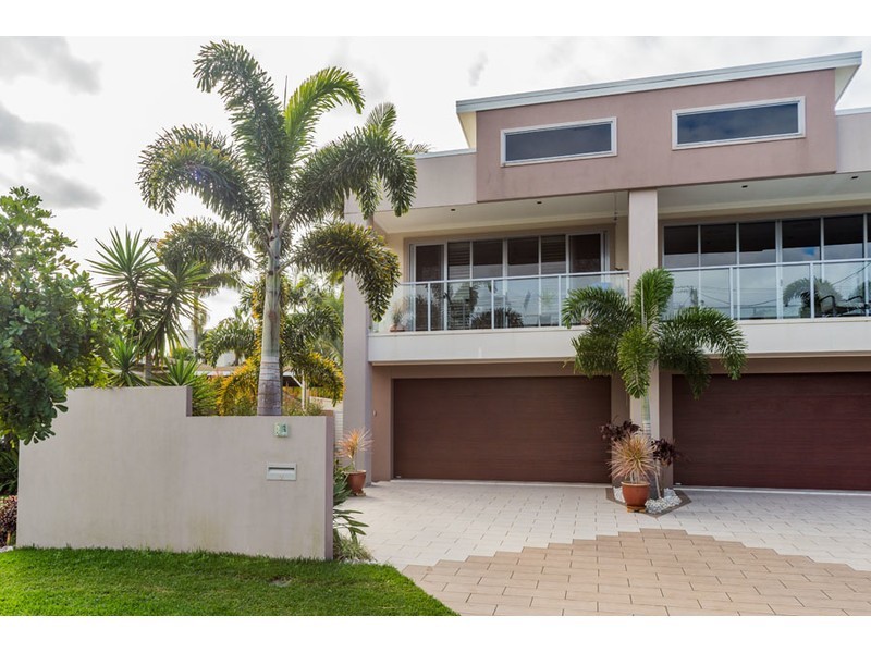 2/23 Broadwater Street, Runaway Bay QLD 4216