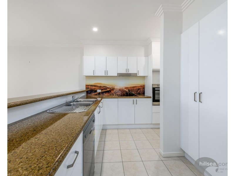 24/76 Bayview Street, Runaway Bay QLD 4216