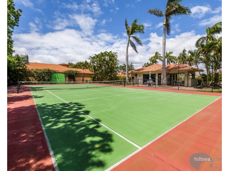 24/76 Bayview Street, Runaway Bay QLD 4216