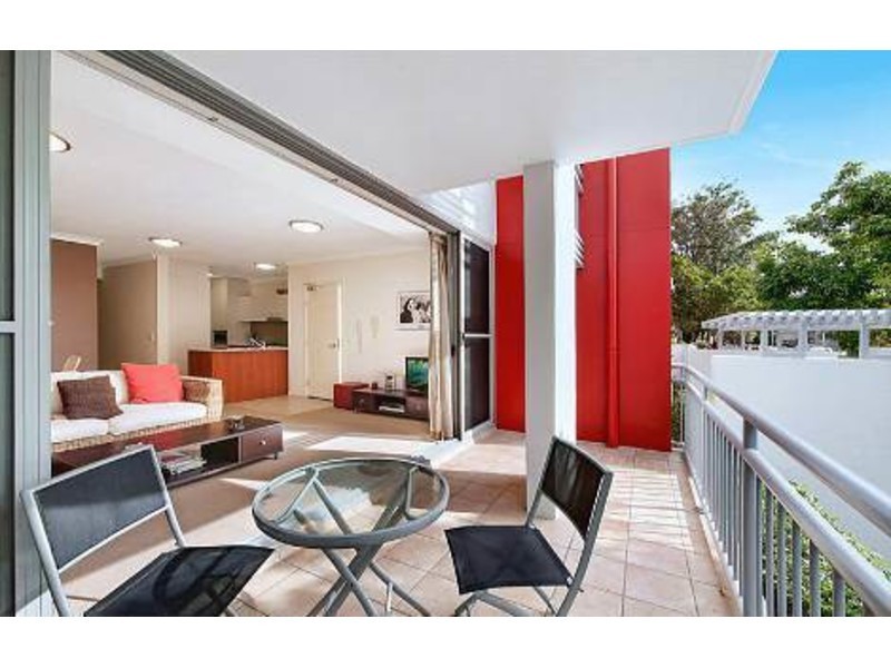 2/13 Bright Avenue, Labrador QLD 4215