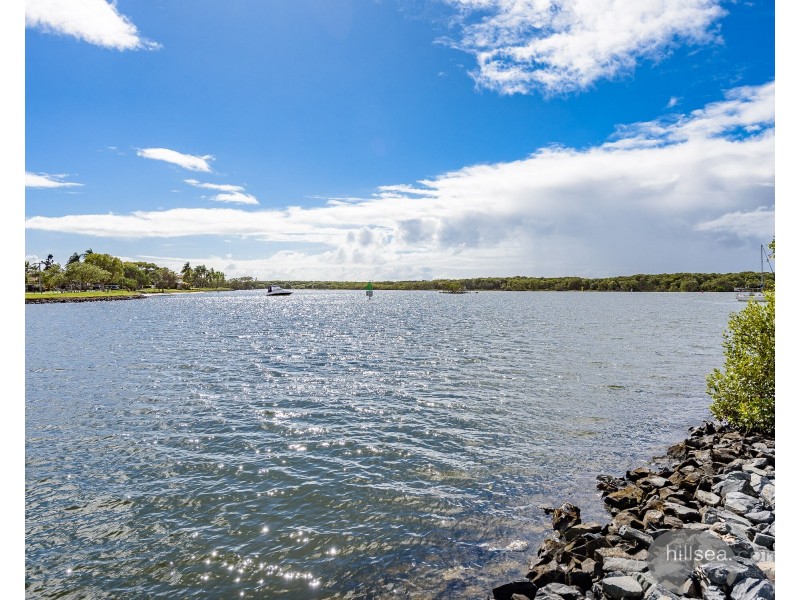 55 Coombe Avenue, Hope Island QLD 4212