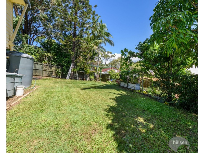 8 Quandong Court, Molendinar QLD 4214