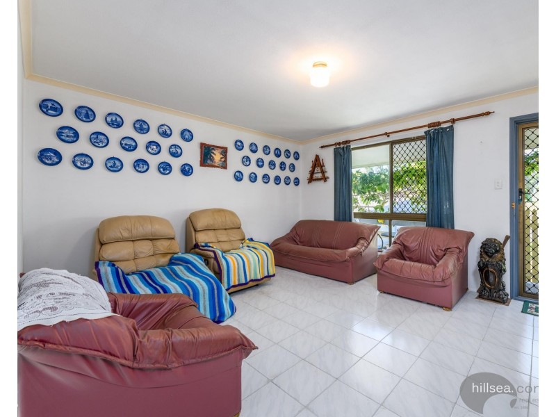 8 Quandong Court, Molendinar QLD 4214