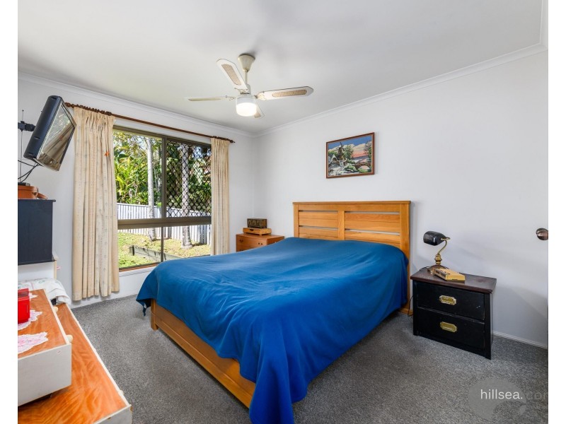 8 Quandong Court, Molendinar QLD 4214