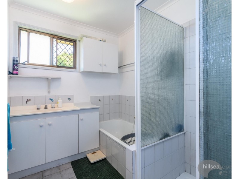 8 Quandong Court, Molendinar QLD 4214