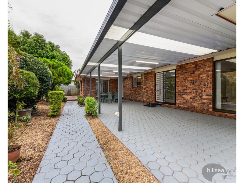 279 Morala Avenue, Runaway Bay QLD 4216