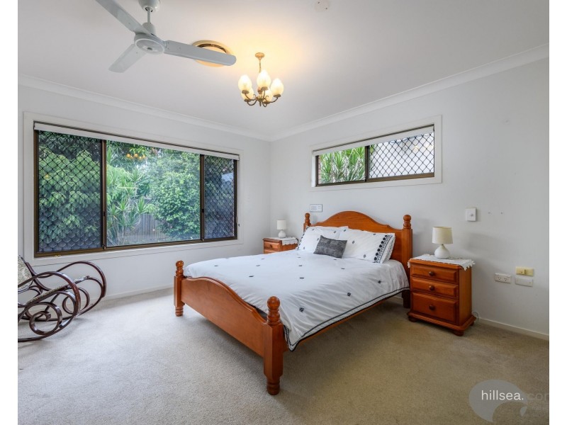 279 Morala Avenue, Runaway Bay QLD 4216