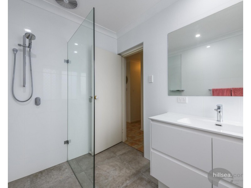 279 Morala Avenue, Runaway Bay QLD 4216