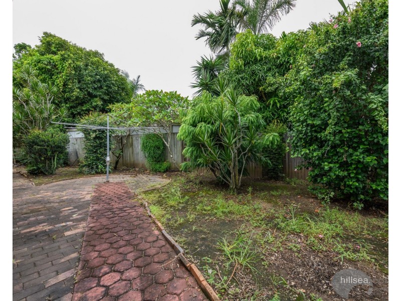279 Morala Avenue, Runaway Bay QLD 4216