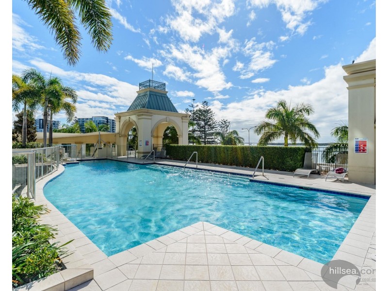 1106/360 Marine Parade, Labrador QLD 4215