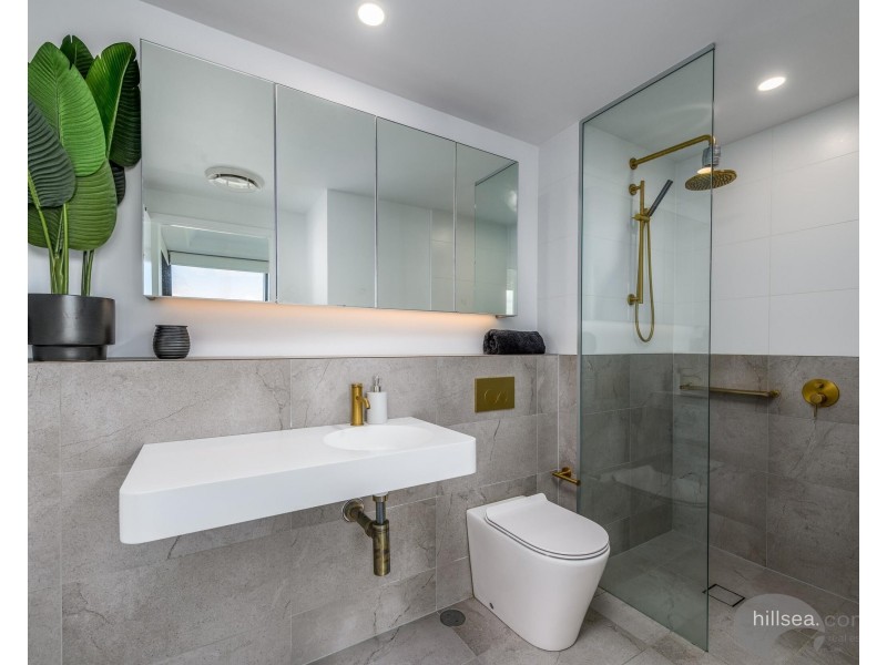806/372 Marine Parade, Labrador QLD 4215