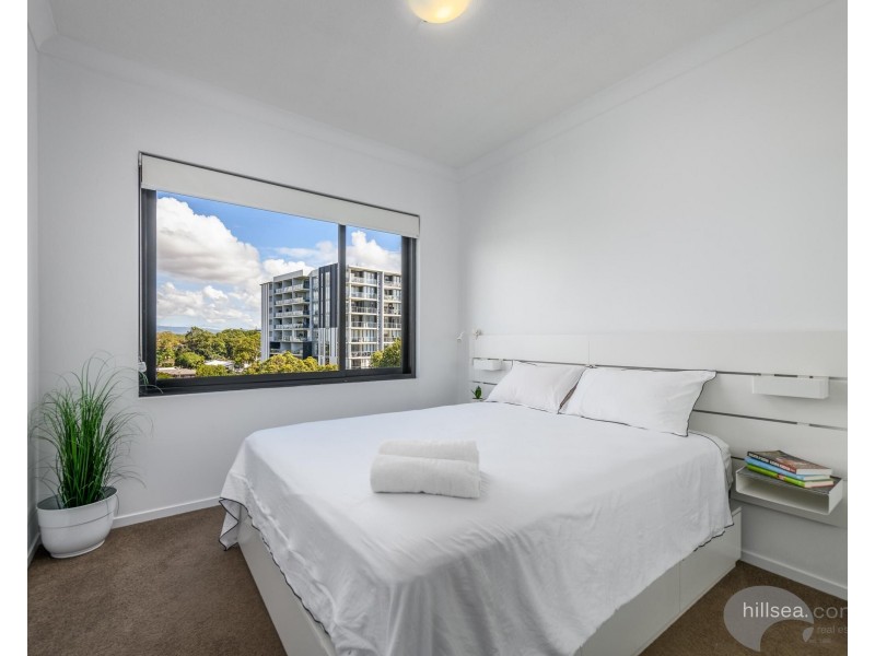 806/372 Marine Parade, Labrador QLD 4215