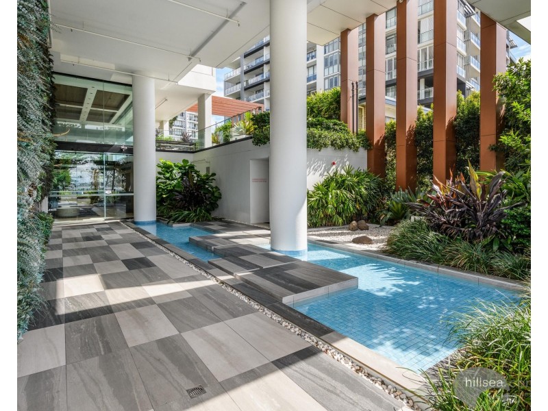 806/372 Marine Parade, Labrador QLD 4215
