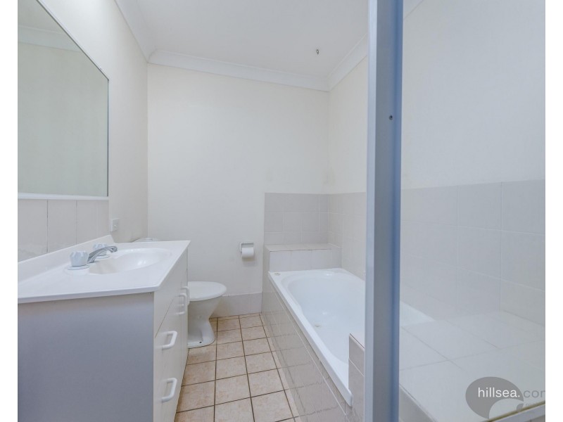 4/30 Government Road, Labrador QLD 4215