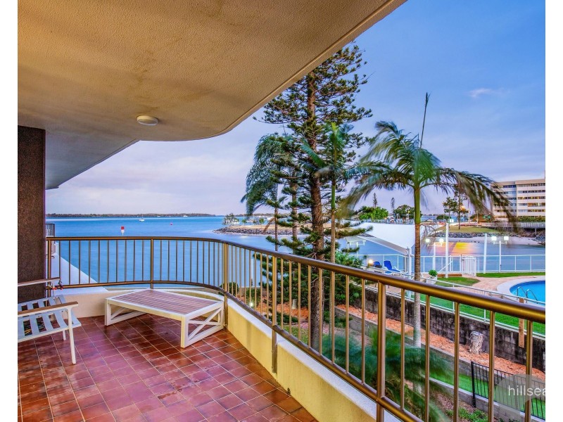 28/9 Bayview Street, Runaway Bay QLD 4216