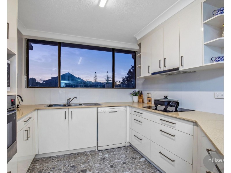 28/9 Bayview Street, Runaway Bay QLD 4216