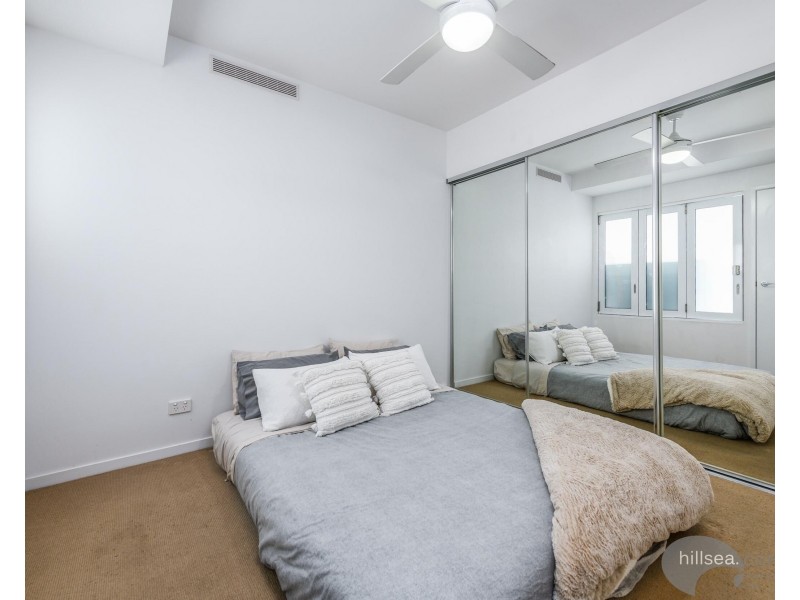 304/15 Compass Drive, Biggera Waters QLD 4216