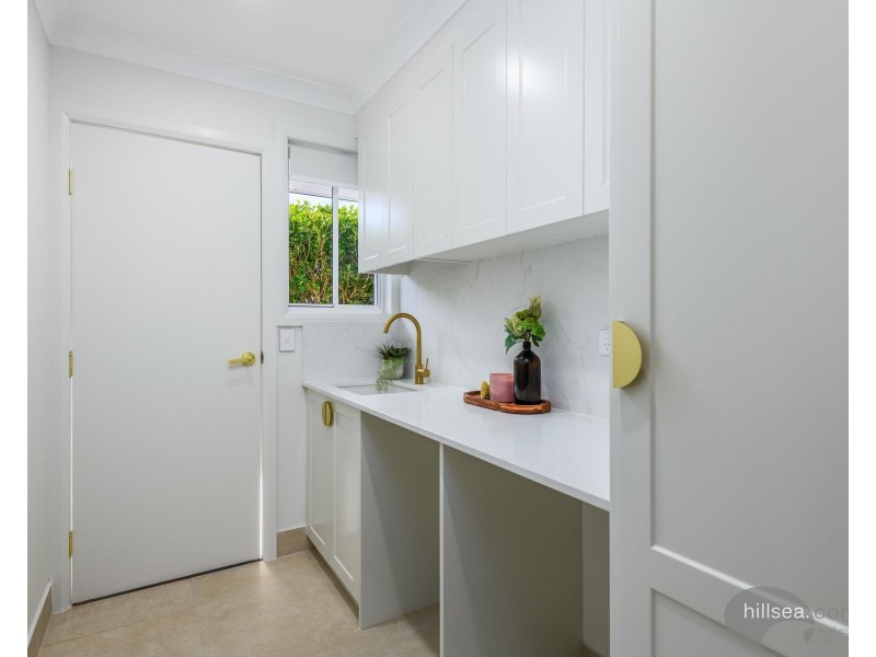 8 Goorawin Street, Runaway Bay QLD 4216