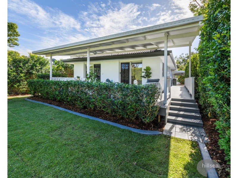 8 Goorawin Street, Runaway Bay QLD 4216