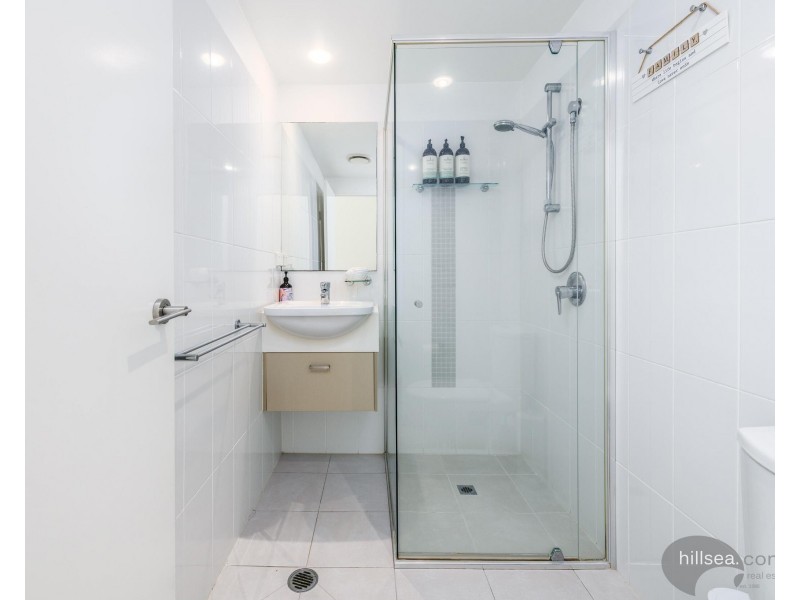 2212/2 Activa Way, Hope Island QLD 4212